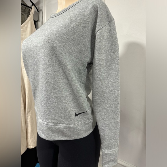 Nike Dri Fit Open V Back Gray Pullover Sweatshirt Women's Size XS - Picture 3 of 7